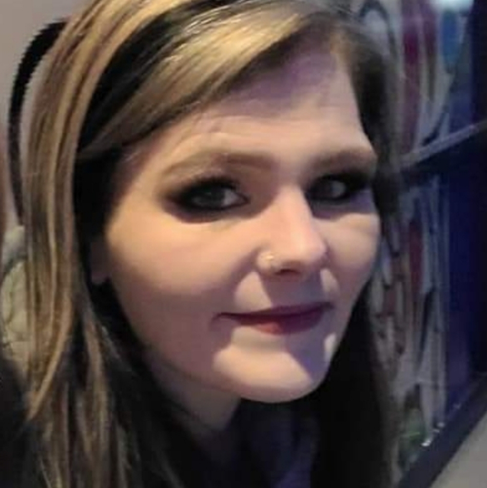 Meet your Posher, Courtney